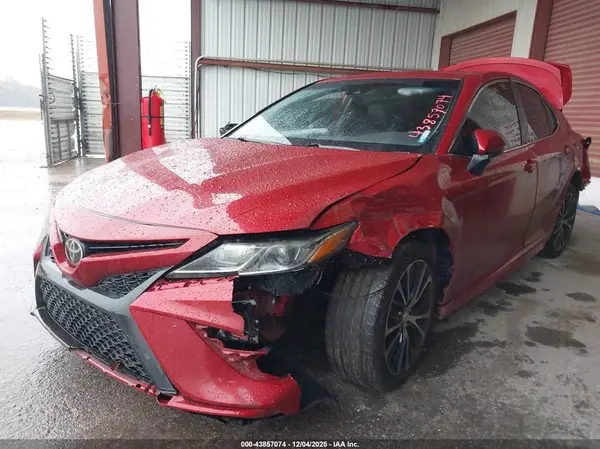 4T1B11HK9KU268389 2019 TOYOTA CAMRY - Image 2