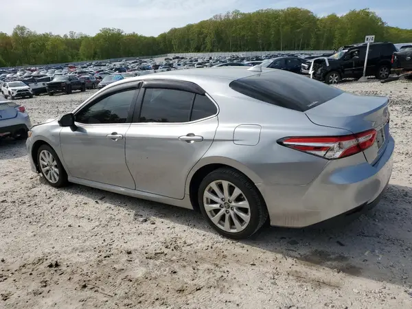 4T1B11HK9KU269123 2019 TOYOTA CAMRY - Image 2