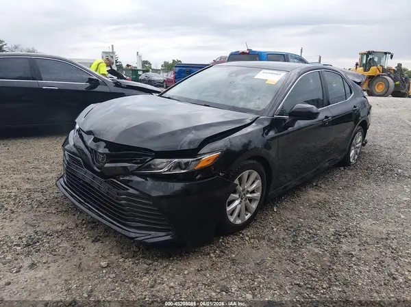 4T1B11HK9KU269493 2019 TOYOTA CAMRY - Image 2