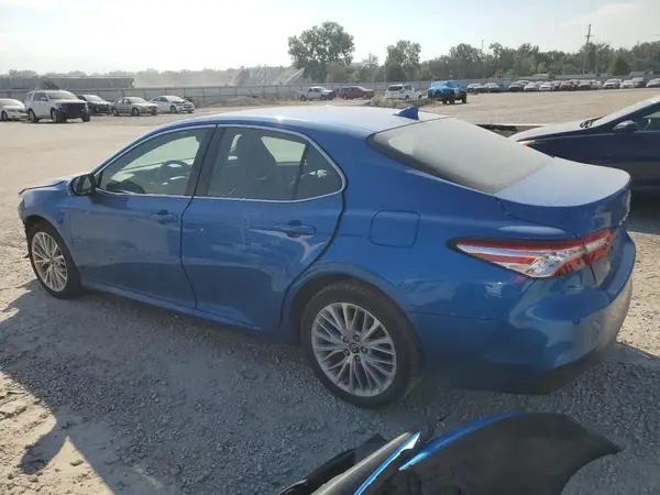 4T1B11HK9KU269557 2019 TOYOTA CAMRY - Image 2