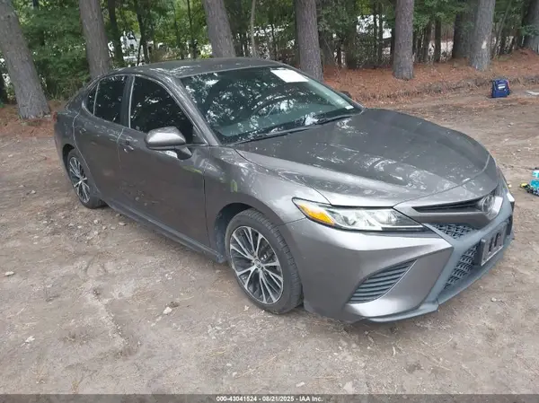 4T1B11HK9KU269686 2019 TOYOTA CAMRY - Image 1
