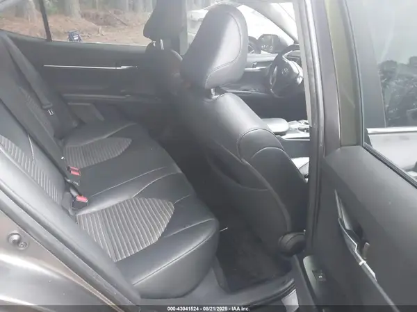 4T1B11HK9KU269686 2019 TOYOTA CAMRY - Image 8