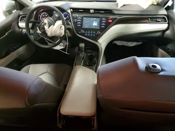 4T1B11HK9KU270045 2019 TOYOTA CAMRY - Image 8