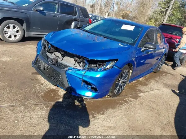 4T1B11HK9KU270921 2019 TOYOTA CAMRY - Image 2