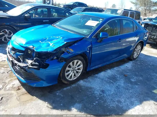 4T1B11HK9KU282003 2019 TOYOTA CAMRY - Image 2