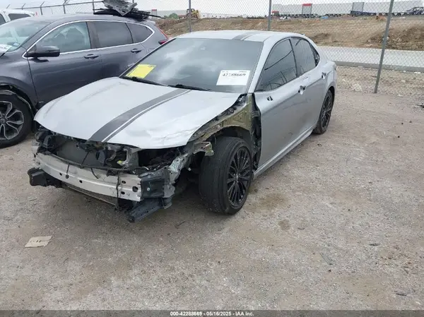 4T1B11HK9KU283443 2019 TOYOTA CAMRY - Image 2