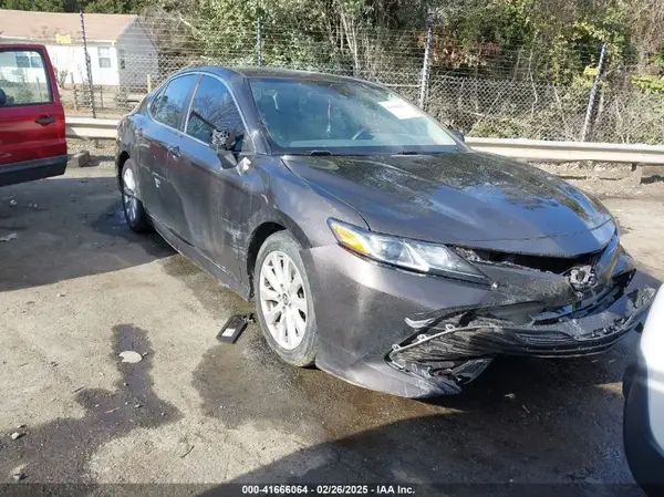 4T1B11HK9KU285967 2019 TOYOTA CAMRY - Image 1