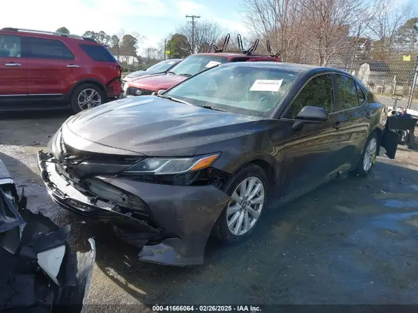 4T1B11HK9KU285967 2019 TOYOTA CAMRY - Image 2