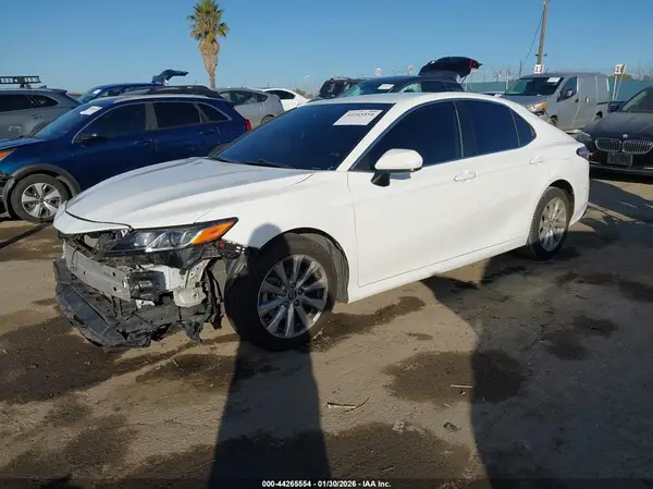 4T1B11HK9KU287637 2019 TOYOTA CAMRY - Image 2