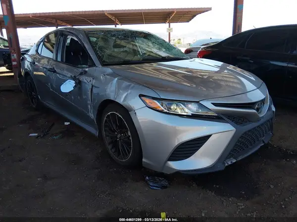4T1B11HK9KU295737 2019 TOYOTA CAMRY - Image 1