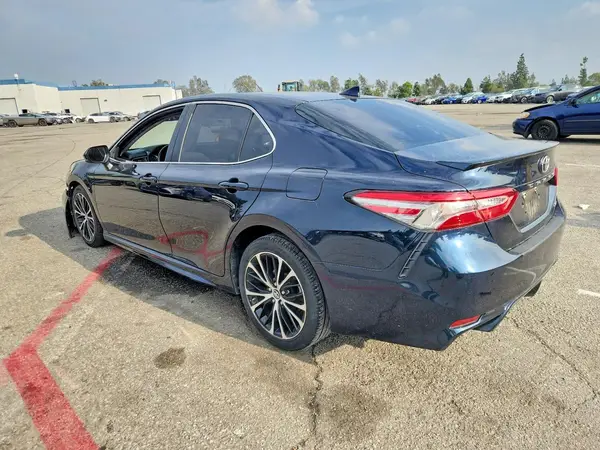 4T1B11HK9KU299576 2019 TOYOTA CAMRY - Image 2