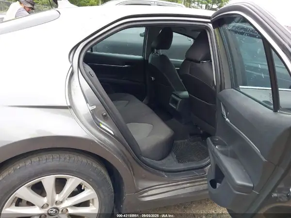 4T1B11HK9KU680439 2019 TOYOTA CAMRY - Image 8