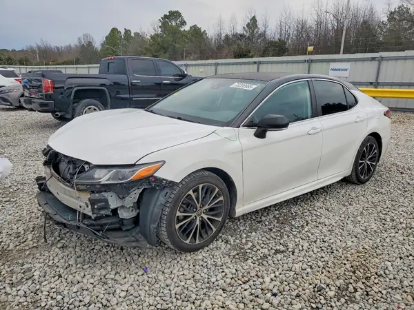 4T1B11HK9KU680585 2019 TOYOTA CAMRY - Image 1
