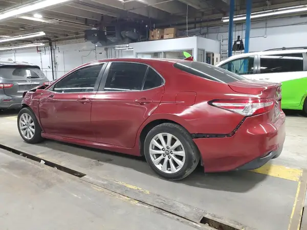 4T1B11HK9KU680909 2019 TOYOTA CAMRY - Image 2