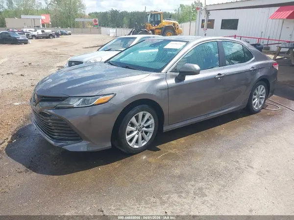 4T1B11HK9KU687875 2019 TOYOTA CAMRY - Image 2
