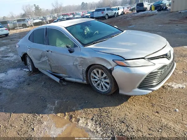 4T1B11HK9KU688220 2019 TOYOTA CAMRY - Image 1