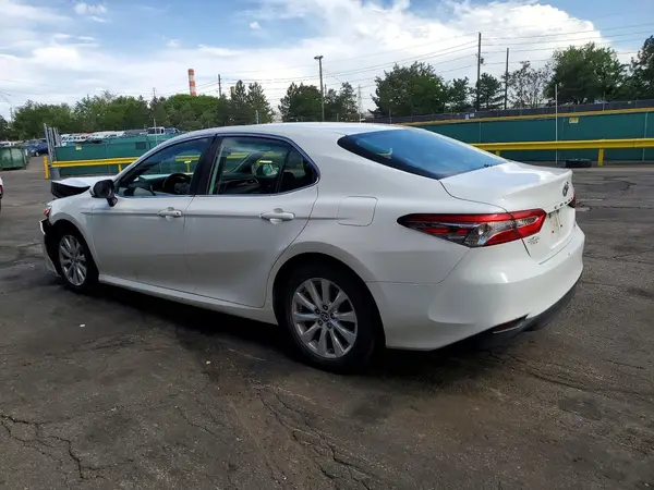 4T1B11HK9KU694129 2019 TOYOTA CAMRY - Image 2