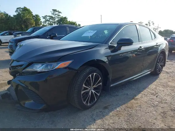 4T1B11HK9KU694938 2019 TOYOTA CAMRY - Image 2