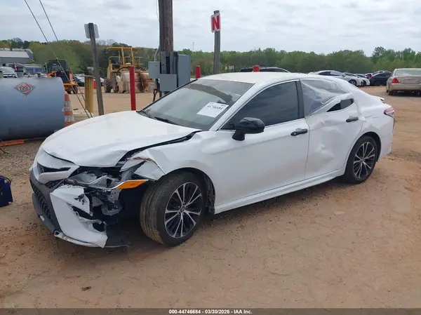 4T1B11HK9KU700236 2019 TOYOTA CAMRY - Image 2