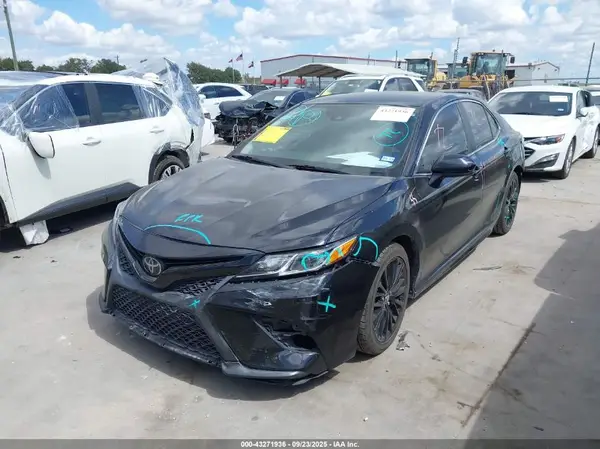 4T1B11HK9KU705033 2019 TOYOTA CAMRY - Image 2