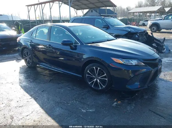 4T1B11HK9KU706621 2019 TOYOTA CAMRY - Image 1