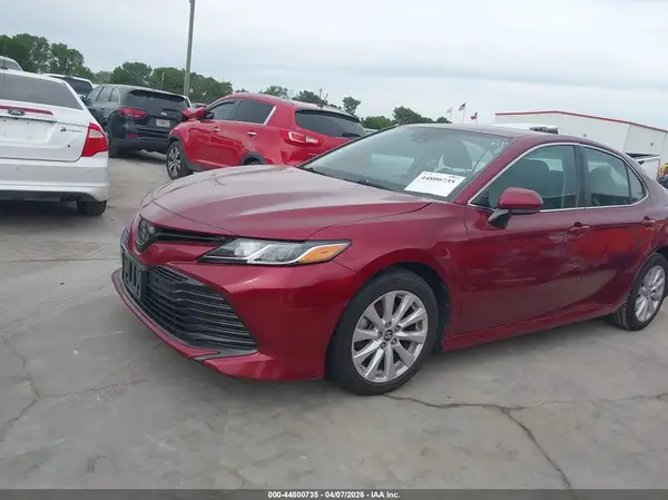 4T1B11HK9KU709051 2019 TOYOTA CAMRY - Image 2