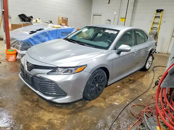 4T1B11HK9KU709826 2019 TOYOTA CAMRY - Image 1