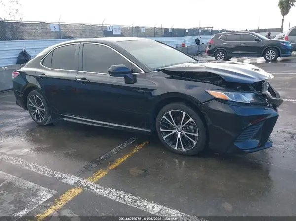 4T1B11HK9KU713729 2019 TOYOTA CAMRY - Image 1
