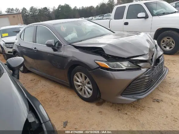 4T1B11HK9KU716033 2019 TOYOTA CAMRY - Image 1