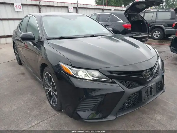 4T1B11HK9KU722365 2019 TOYOTA CAMRY - Image 1