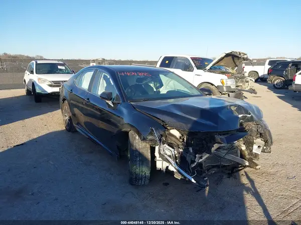 4T1B11HK9KU722687 2019 TOYOTA CAMRY - Image 1