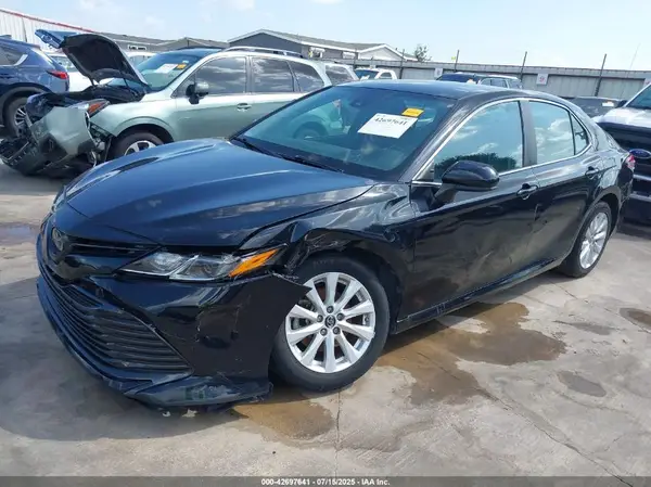 4T1B11HK9KU723838 2019 TOYOTA CAMRY - Image 2