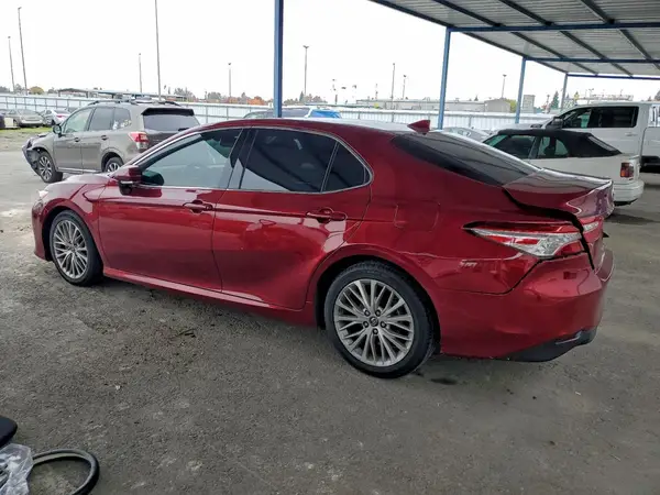 4T1B11HK9KU726979 2019 TOYOTA CAMRY - Image 2