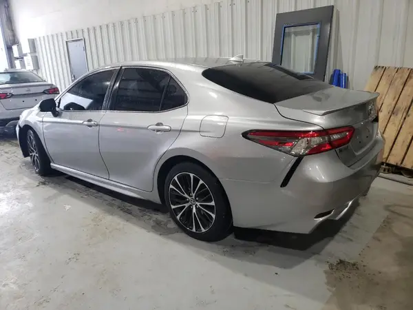4T1B11HK9KU740235 2019 TOYOTA CAMRY - Image 2