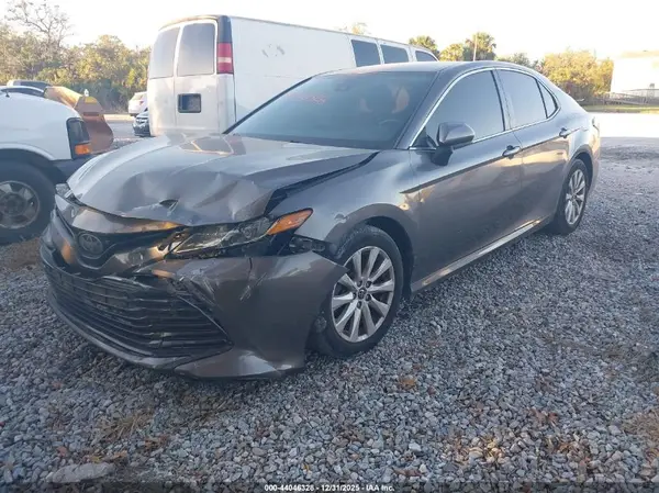 4T1B11HK9KU752854 2019 TOYOTA CAMRY - Image 2