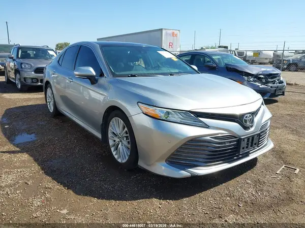 4T1B11HK9KU753194 2019 TOYOTA CAMRY - Image 1