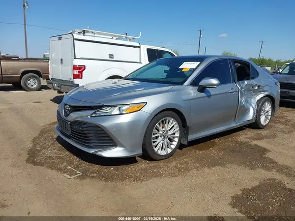 4T1B11HK9KU753194 2019 TOYOTA CAMRY - Image 2