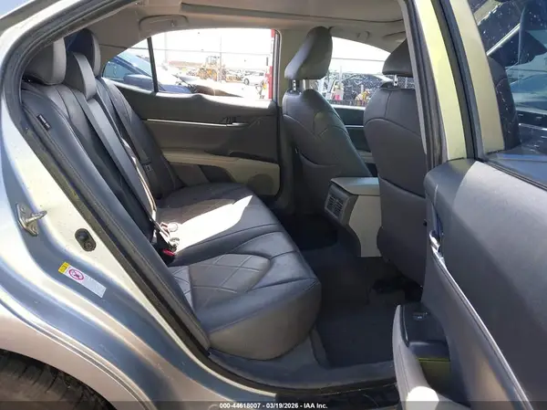 4T1B11HK9KU753194 2019 TOYOTA CAMRY - Image 8