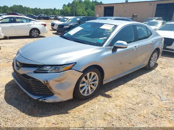 4T1B11HK9KU756290 2019 TOYOTA CAMRY - Image 2