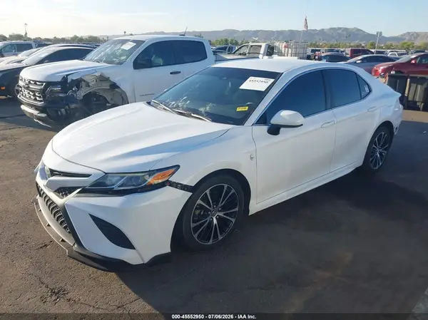 4T1B11HK9KU760419 2019 TOYOTA CAMRY - Image 2
