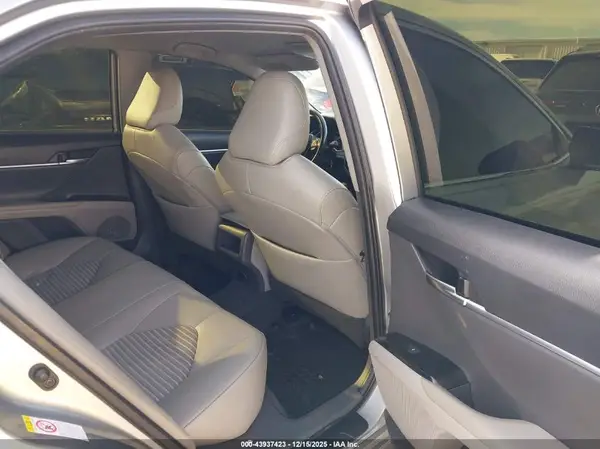 4T1B11HK9KU761571 2019 TOYOTA CAMRY - Image 8