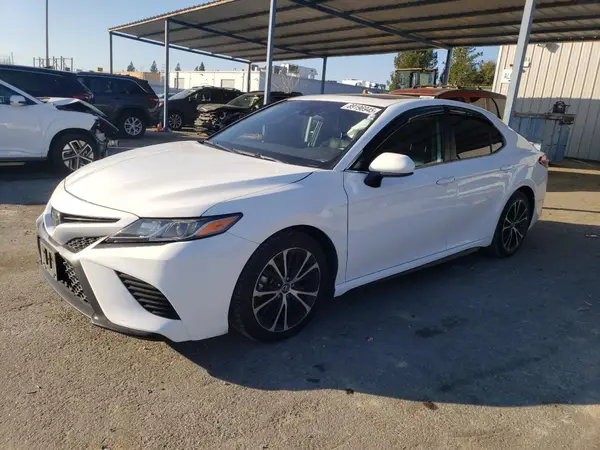 4T1B11HK9KU762574 2019 TOYOTA CAMRY - Image 1