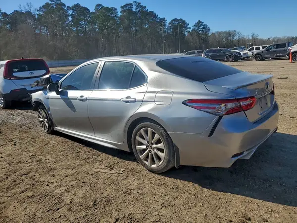 4T1B11HK9KU765555 2019 TOYOTA CAMRY - Image 2