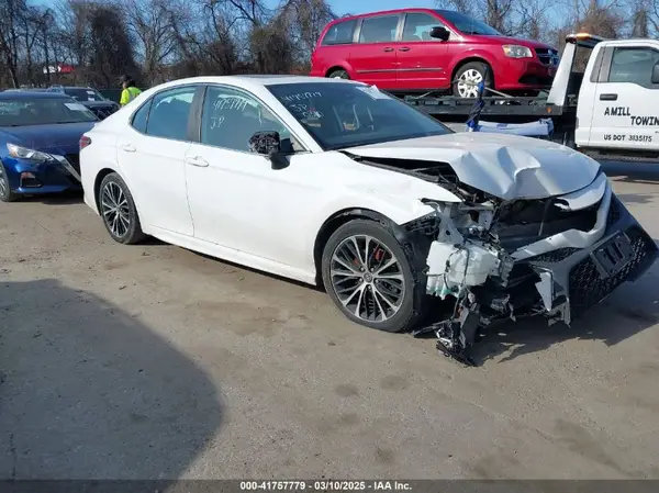 4T1B11HK9KU766821 2019 TOYOTA CAMRY - Image 1