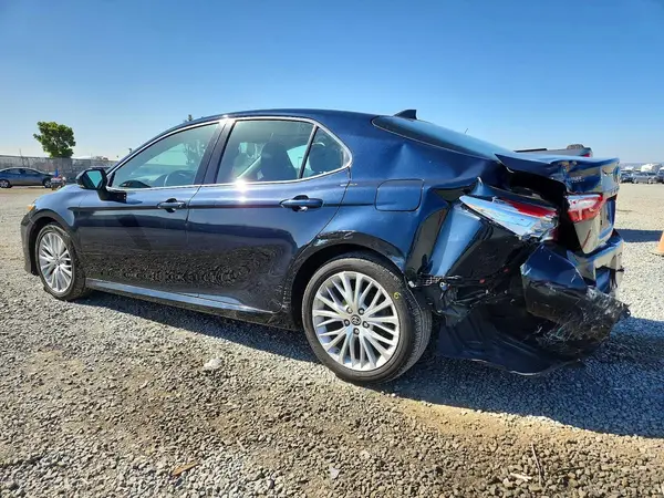 4T1B11HK9KU767838 2019 TOYOTA CAMRY - Image 2