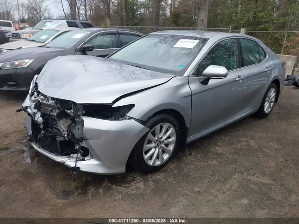 4T1B11HK9KU770254 2019 TOYOTA CAMRY - Image 2