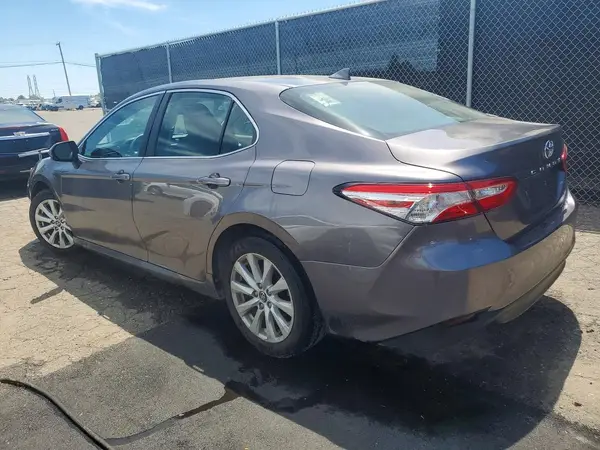 4T1B11HK9KU773090 2019 TOYOTA CAMRY - Image 2