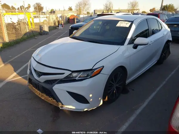 4T1B11HK9KU781898 2019 TOYOTA CAMRY - Image 2