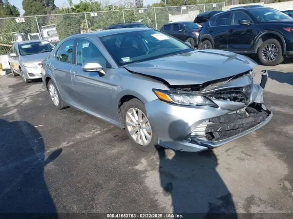 4T1B11HK9KU782615 2019 TOYOTA CAMRY - Image 1