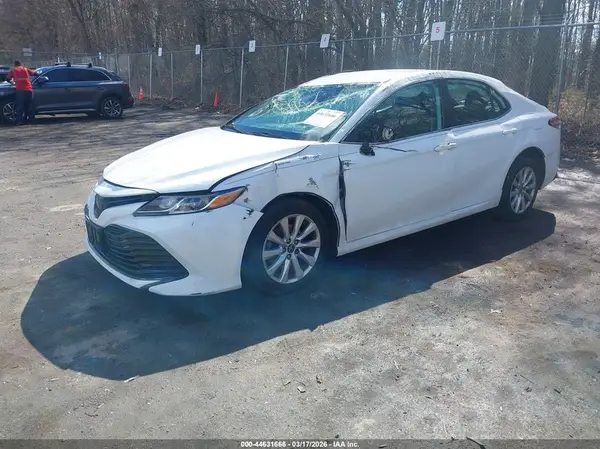 4T1B11HK9KU783280 2019 TOYOTA CAMRY - Image 2